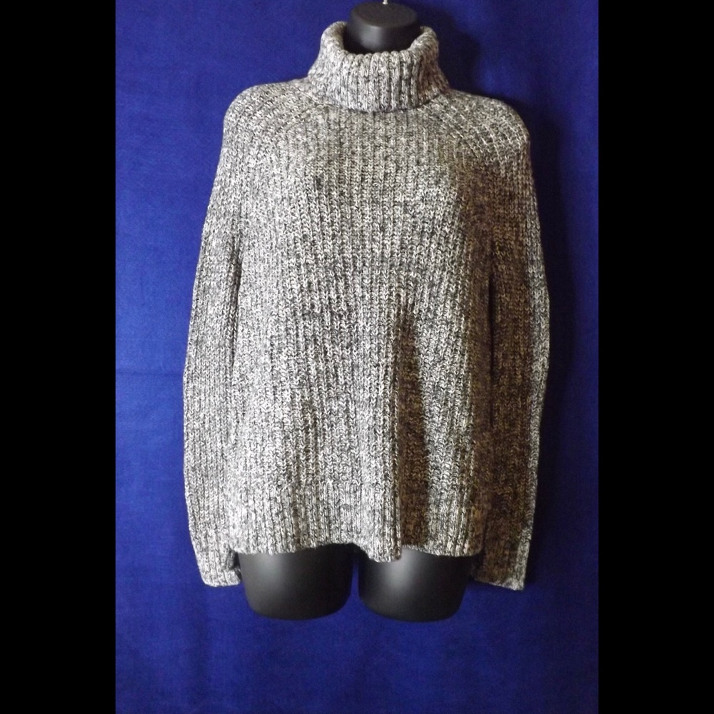 Turtleneck Sweater- Women's Small